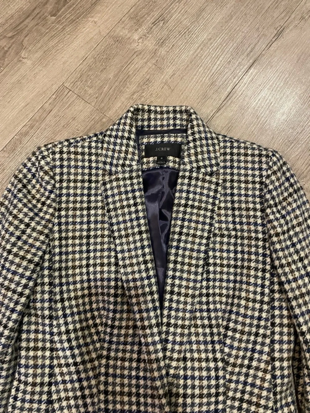 J. Crew Campbell Houndstooth Blazer Moon 100% Wool Blazer in Cream, Blue & Brown - Picture 5 of 13